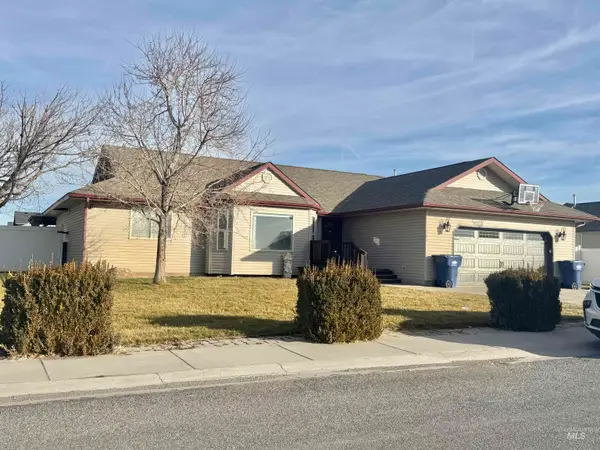 303 Golden Spur Dr, Filer, ID 83328