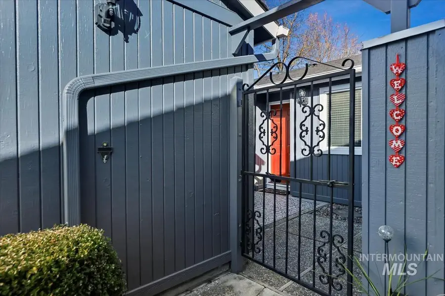 232 W Arrowrock, Boise, ID 83706 - #2