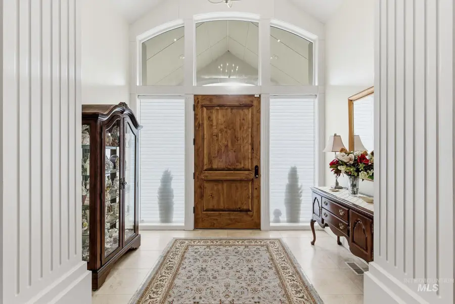 352 N Havasu Ct, Eagle, ID 83616 - Image #3