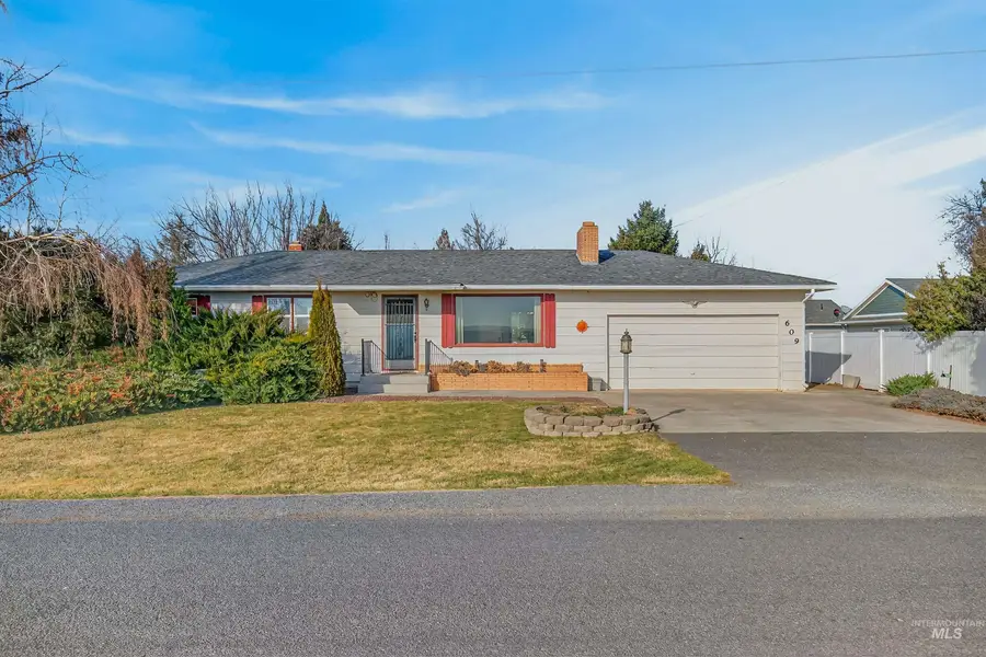 609 Grelle Ave, Lewiston, ID 83501 - #2