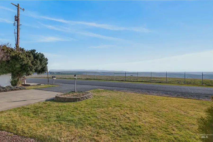 609 Grelle Ave, Lewiston, ID 83501 - #3