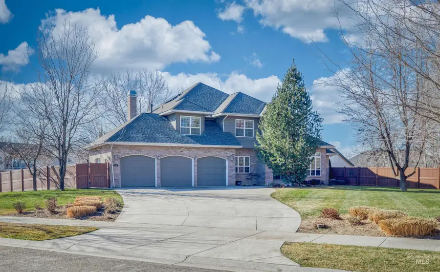 85 S Vandries Ave, Eagle, ID 83616 - Image #2