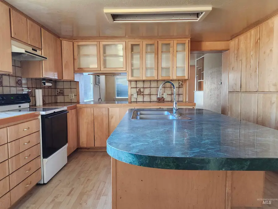 111 S Elder, Nampa, ID 83686 - Image #3