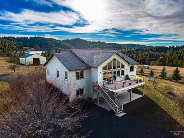 1031 Prairie Ln, Moscow, ID 83843