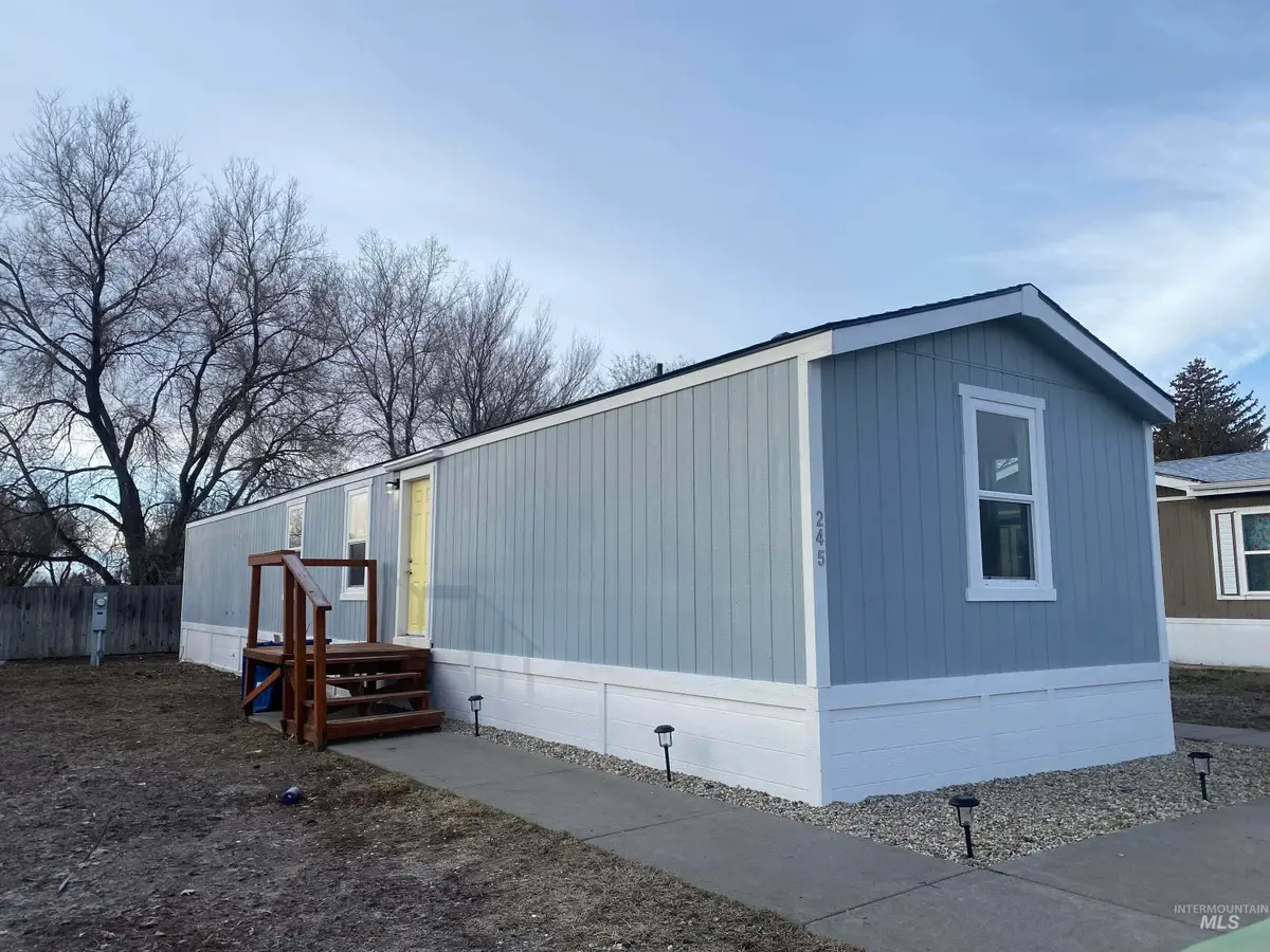 245 SW Dawn Dr, Mountain Home, ID 83647 - #1