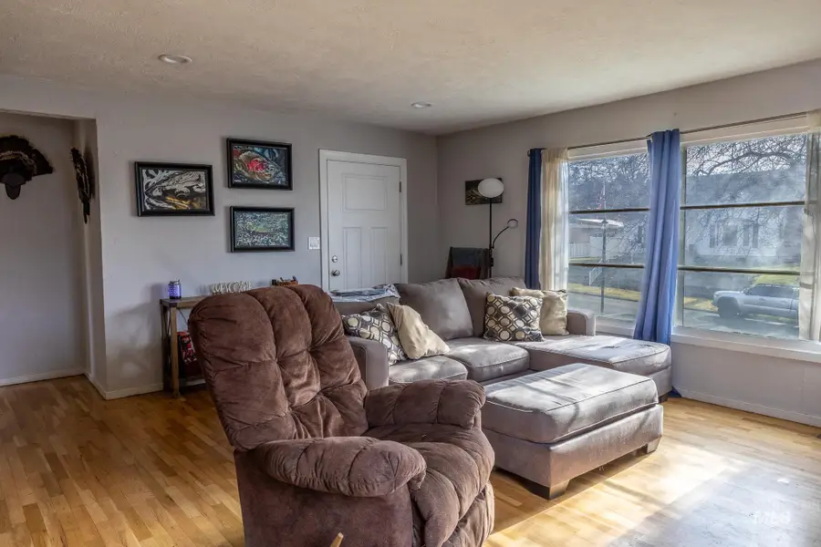112 W 18th Ave, Lewiston, ID 83501 - #3