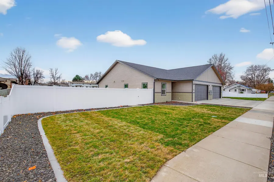 606 Warner Ave #B, Lewiston, ID 83501 - #3