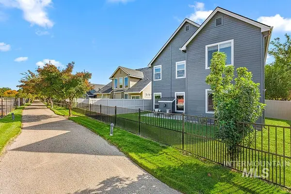 1708 E Sagemoor Dr, Meridian, ID 83642