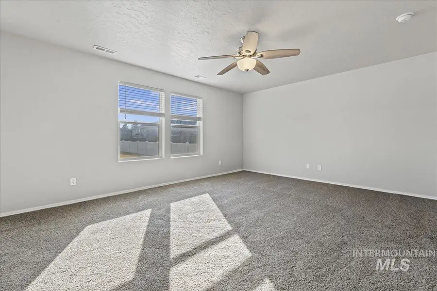 975 W Apple Pine St, Meridian, ID 83646 - Image #3