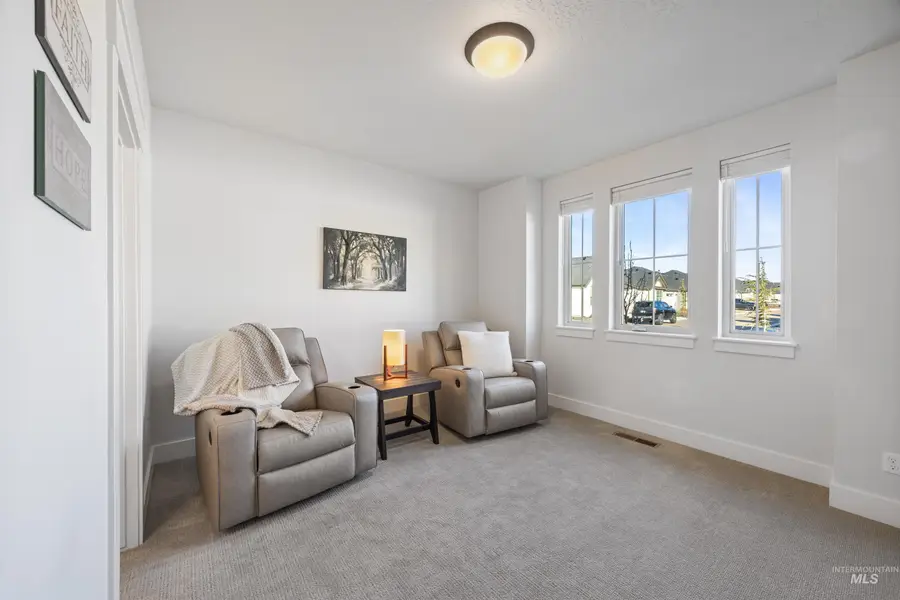 2465 E Berghan Ln, Meridian, ID 83642 - #3