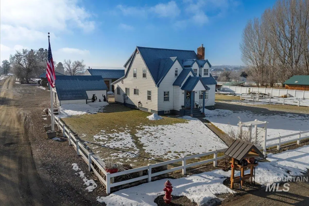 495 E Bridge St, Midvale, ID 83645 - #1