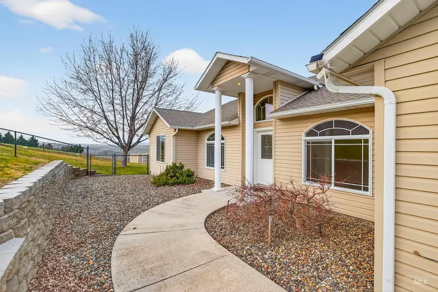 2924 27th Street, Clarkston, WA 99403 - #2