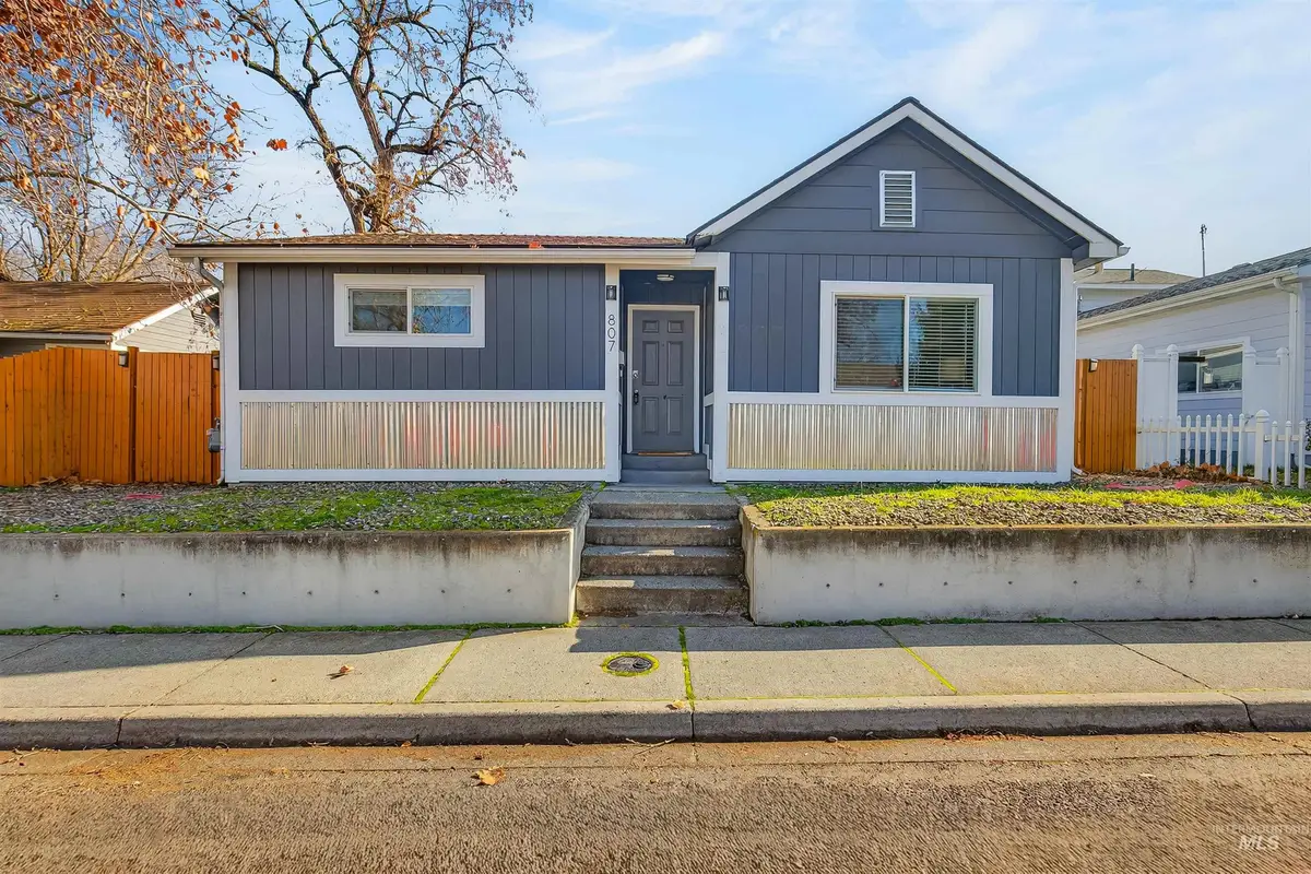 807 3rd Street, Clarkston, WA 99403 - #1