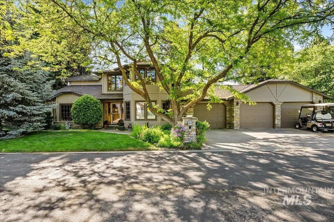 704 N Nicklaus Ln, Eagle, ID 83616 - #1