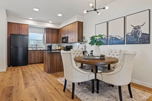 4343 N Waltz Lane, Garden City, ID 83714