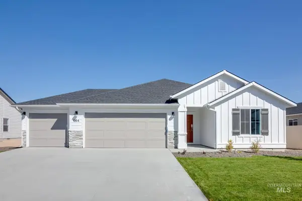 2182 N Thunderbolt St, Mountain Home, ID 83647
