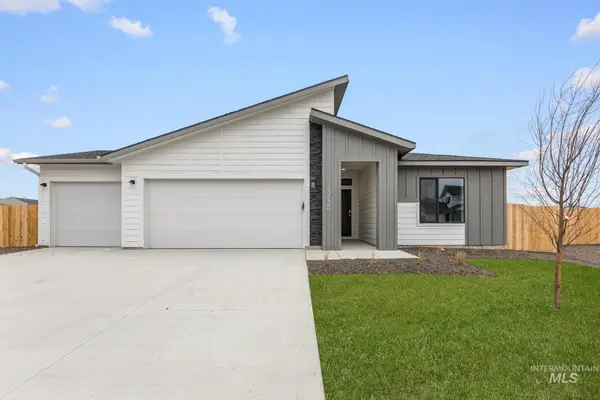 951 NE Trailridge St, Mountain Home, ID 83647