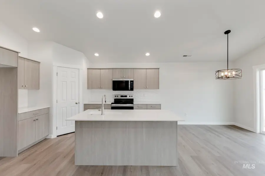 5475 S Desert Cactus Ave, Meridian, ID 83642 - #3