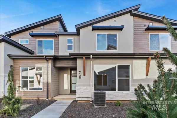 736 S Calhoun Ln, Star, ID 83669