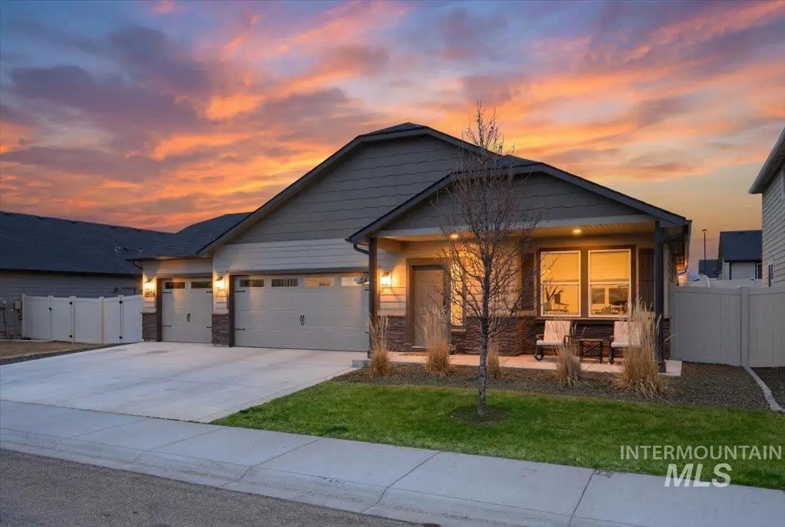 1864 E Jade Falls, Kuna, ID 83634 - #1