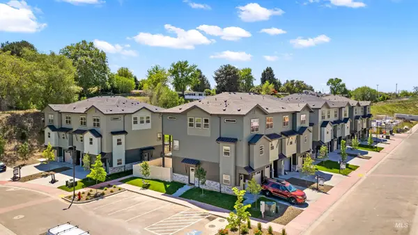 4337 N Waltz Lane, Garden City, ID 83714