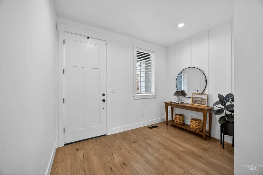 3327 E Collingwood Dr, Meridian, ID 83642 - #2