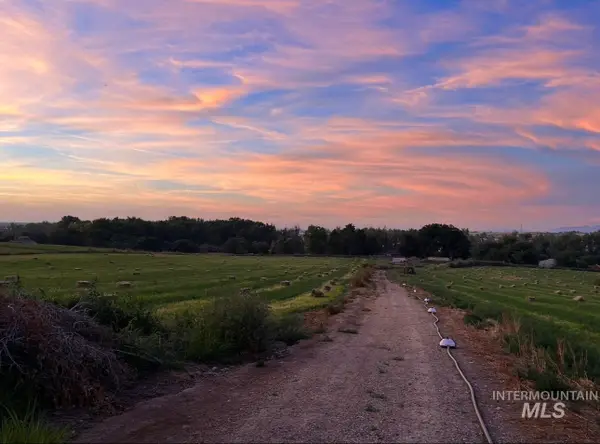 10590 Duck Ln, Nampa, ID 83686