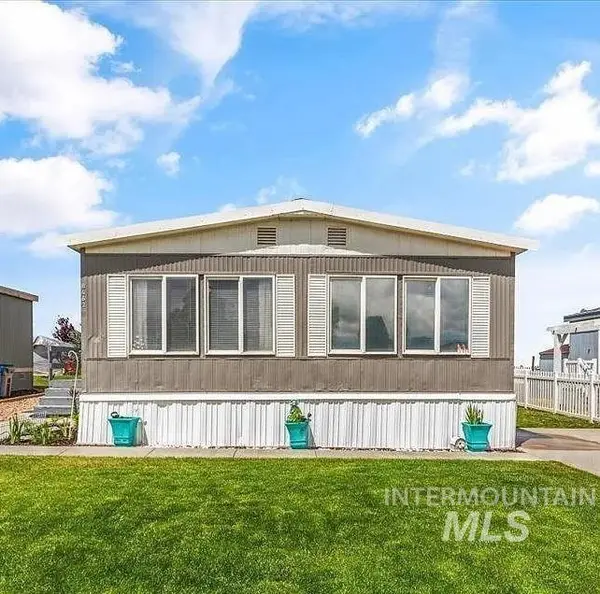 8463 Blue Heaven Ln, Boise, ID 83716