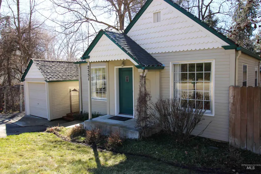 2551 W Hill Rd, Boise, ID 83702 - #2