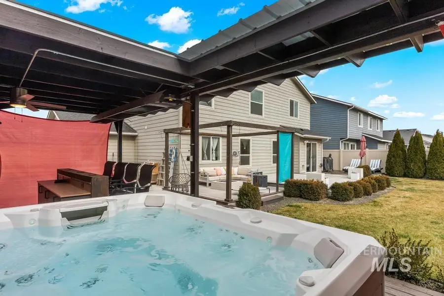 8433 E Rathdrum Dr, Nampa, ID 83687 - #2