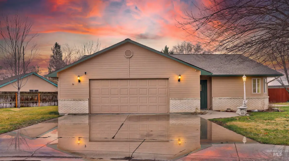 719 Benton Avenue, Nampa, ID 83651 - #1