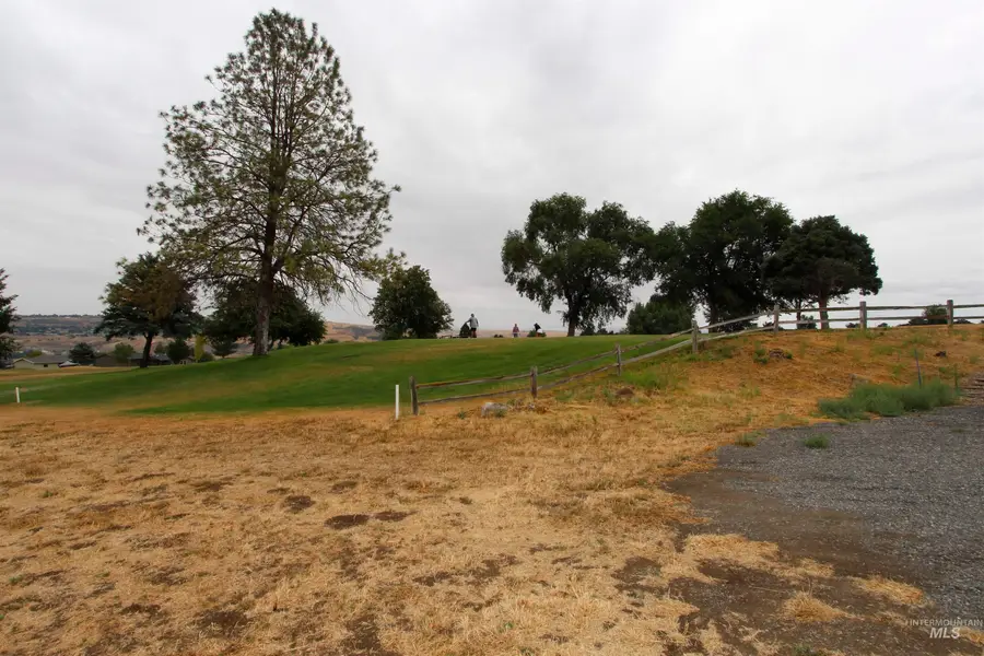 3733 and 3731 Swallows Nest Court, Clarkston, WA 99403 - #3