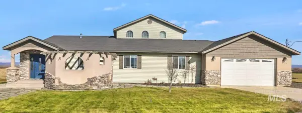 560 Riverview Drive, Gooding, ID 83330