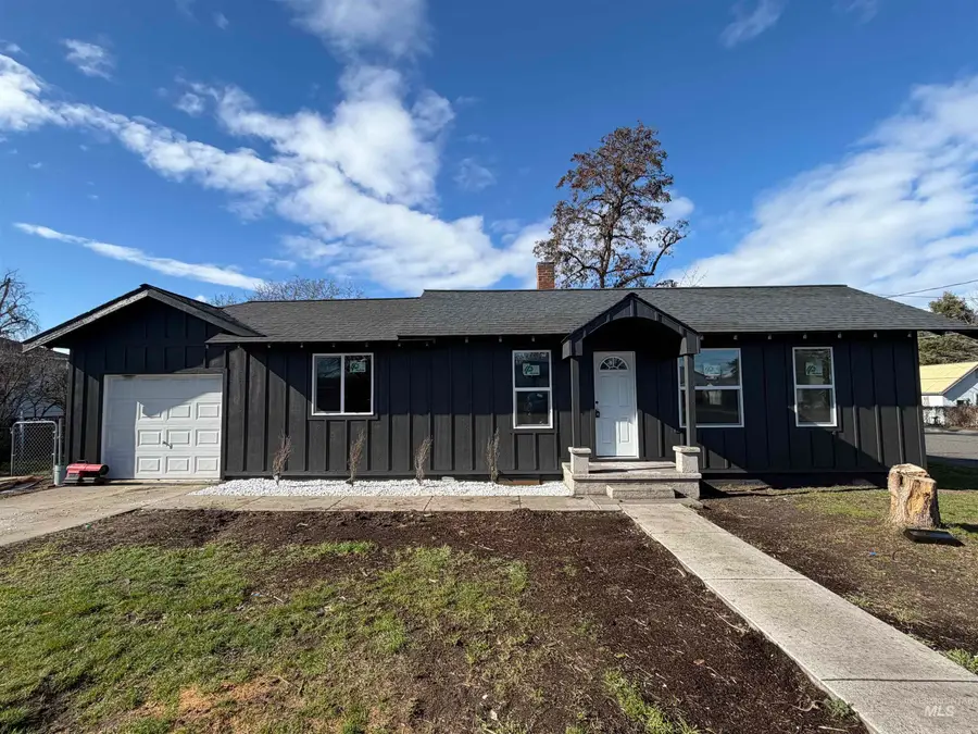 600 11th Street, Clarkston, WA 99403 - #3