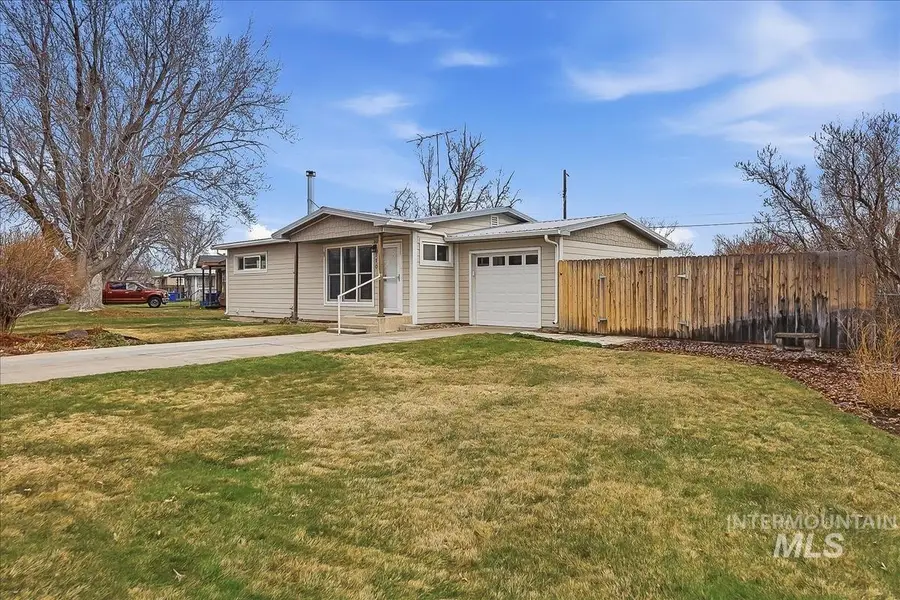 110 Abbott Dr, Mountain Home, ID 83647 - #2