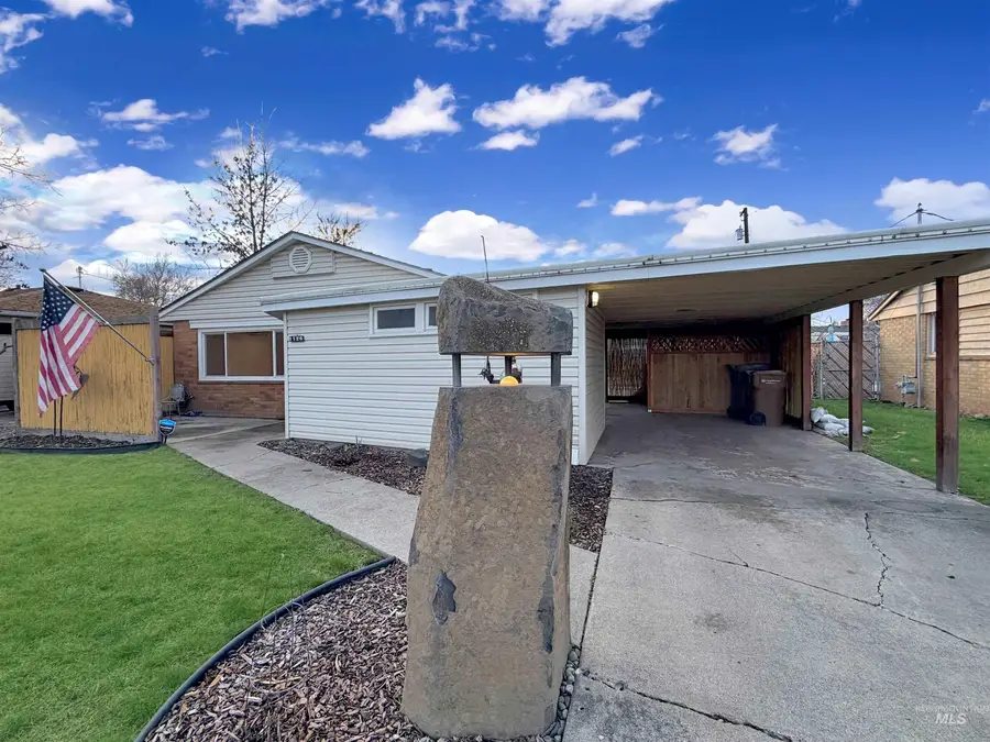 1126 4th St, Clarkston, WA 99403 - #3