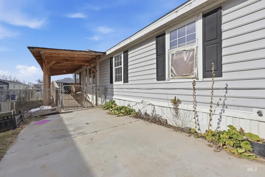 601 N 42nd St, Nampa, ID 83651 - #2