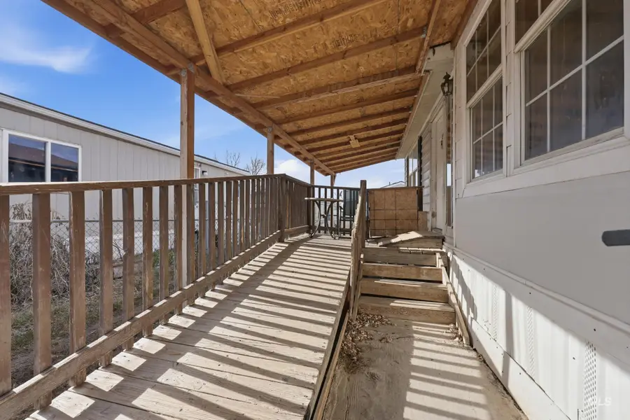 601 N 42nd St, Nampa, ID 83651 - #3