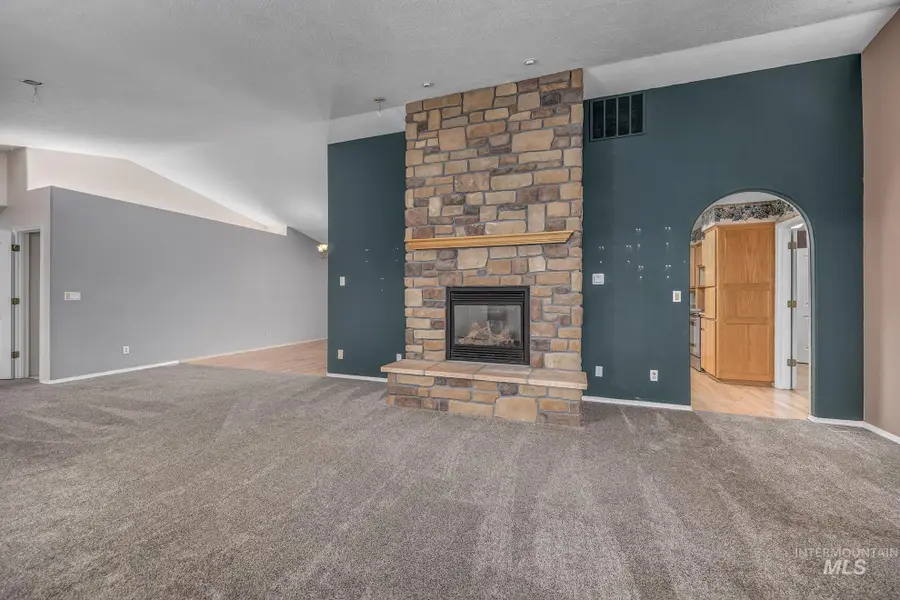 1200 Hoffman Dr, Vale, OR 97918 - #3