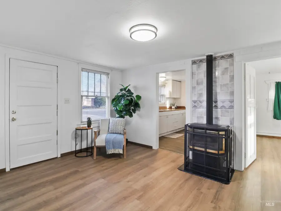 71 N Yale Street, Nampa, ID 83651 - #2