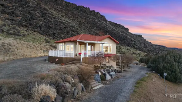 382 River Road, Bliss, ID 83314