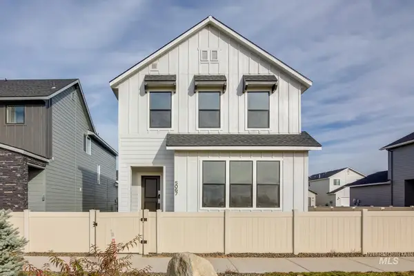 6780 W Redwood Creek Dr, Meridian, ID 83646