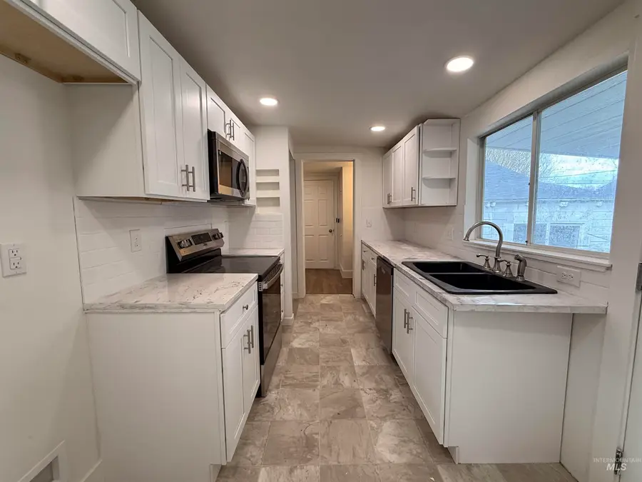 403 16th Ave N, Nampa, ID 83687 - #2