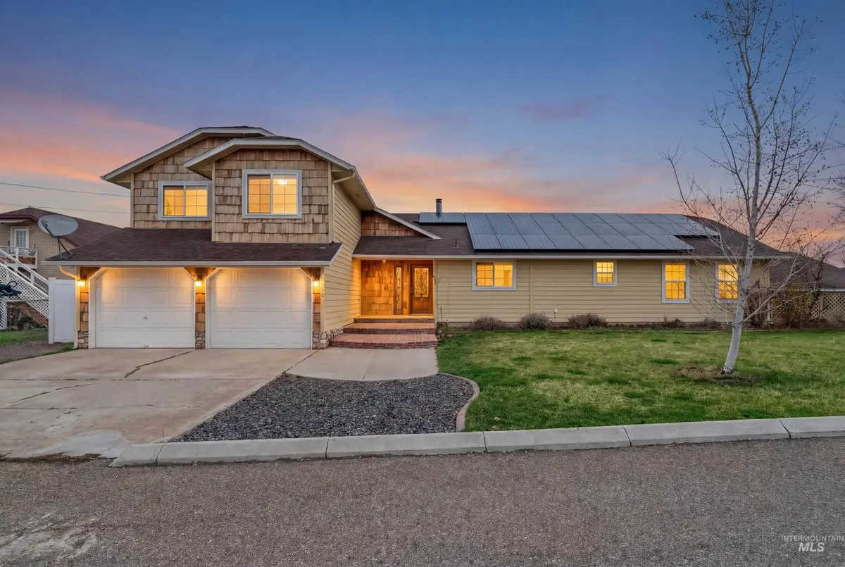 7694 Birch Ln, Nampa, ID 83687 - #1