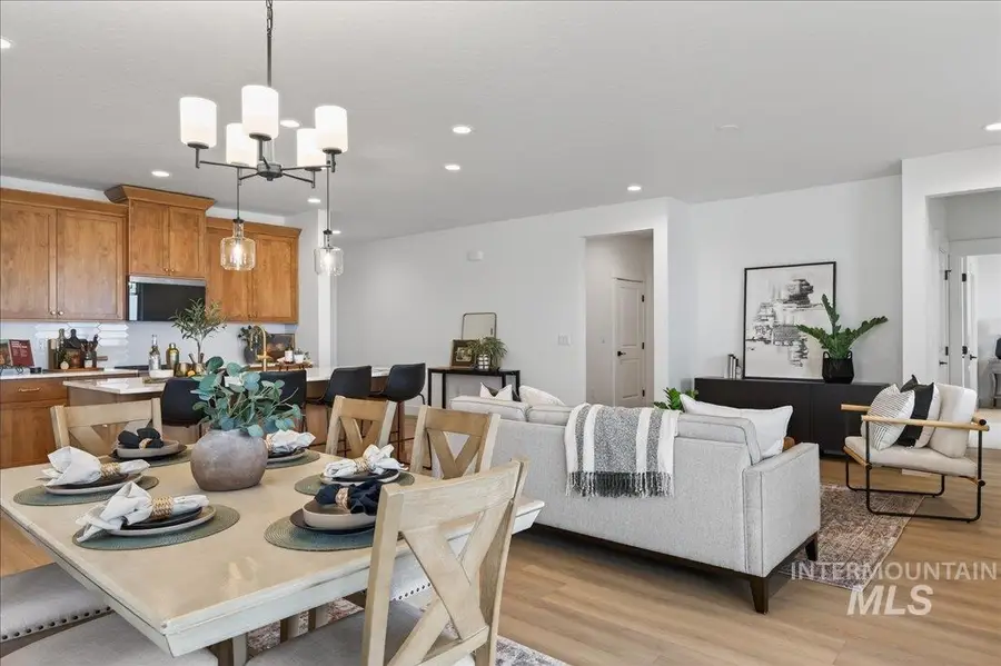 6230 W Snow Currant St, Meridian, ID 83646 - #2