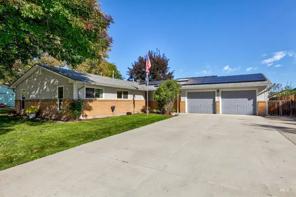 2248 E Sadie Dr, Eagle, ID 83616