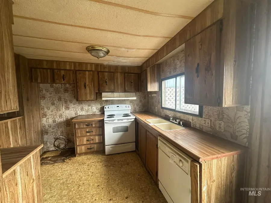 916 Victoria, Fruitland, ID 83619 - #3