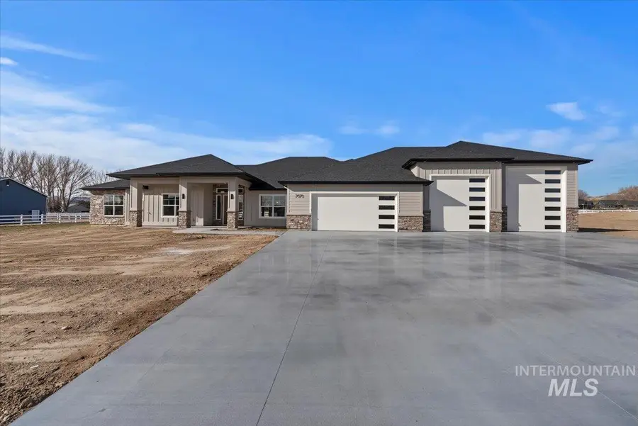 7573 Riverfront Dr, Marsing, ID 83639 - #2