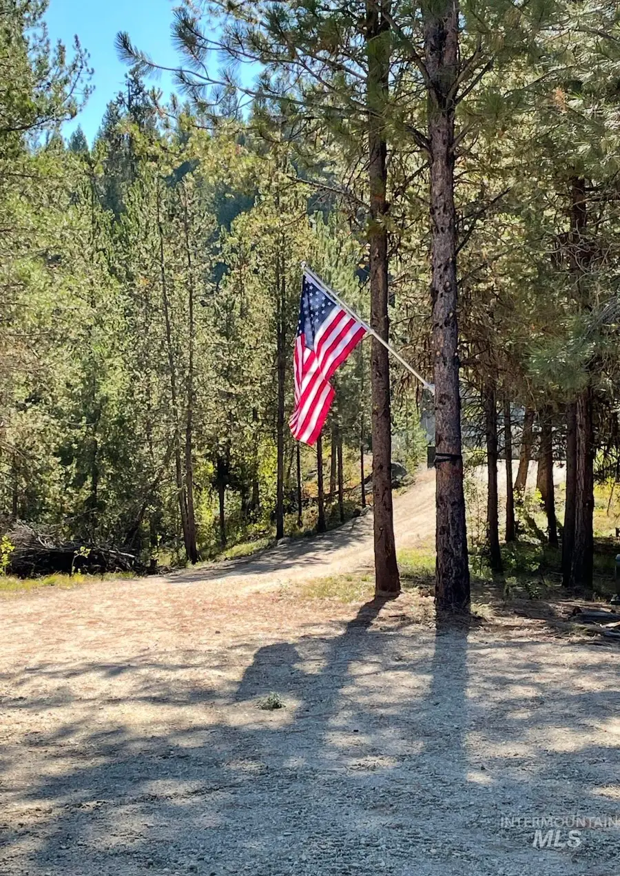 211 Pointes Road, Cascade, ID 83611 - #2