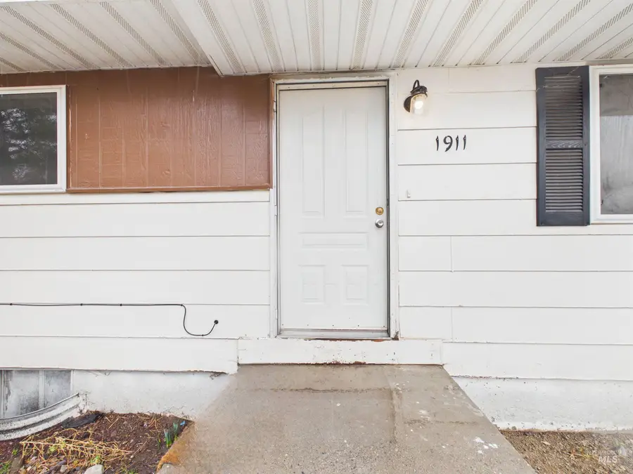 1911 R St, Heyburn, ID 83336 - #3